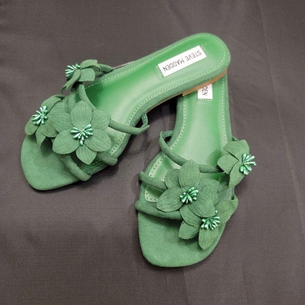 BRAND NEW STEVE MADDEN FLOWER WOMEN'S SANDALS G1